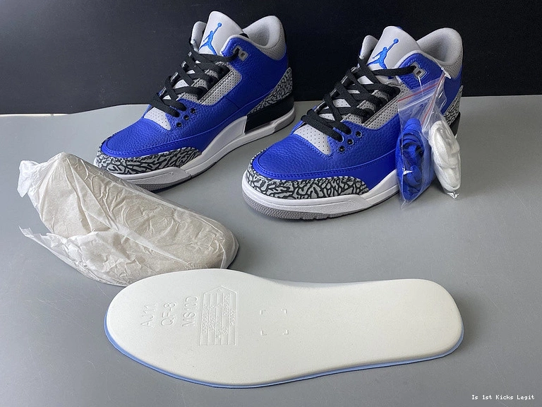 Royal” 3 CT8532-400 Jordan  “Varsity Air 0930